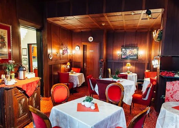 Village Hotel 3*
