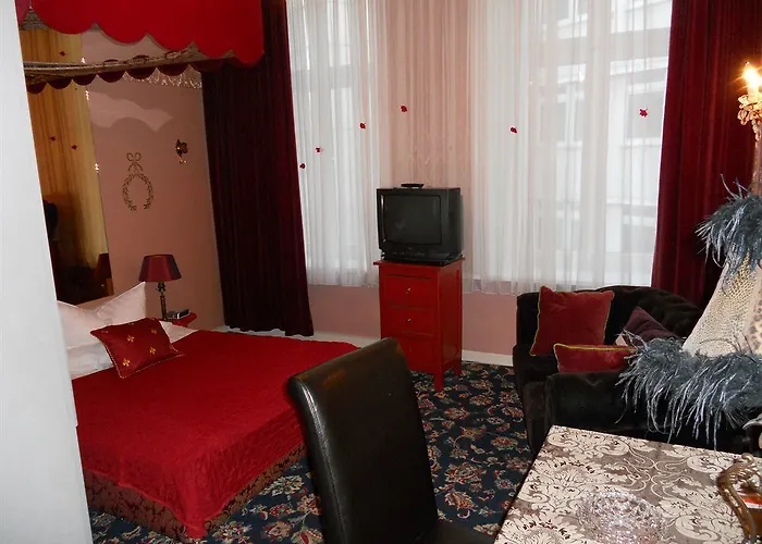 Village Hotel 3*